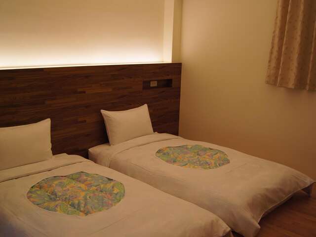 Double Room (2 single bed)
