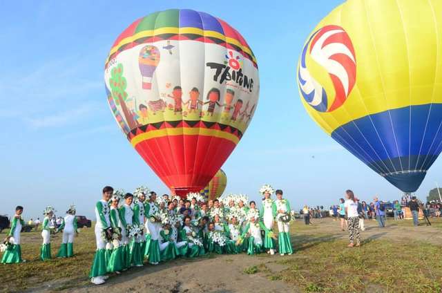 Philippines International Hot Air Balloon Fiesta 2014