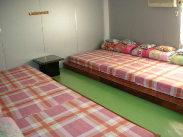 12 Persons Room