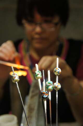 體驗「卡塔」－琉璃珠燒製