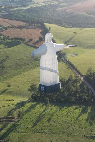 世界知名的救世基督像「Cristo Redentor」