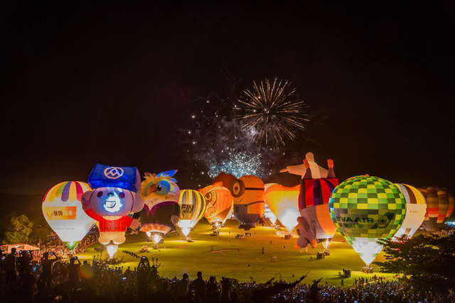 熱氣球嘉年華開幕光雕音樂會