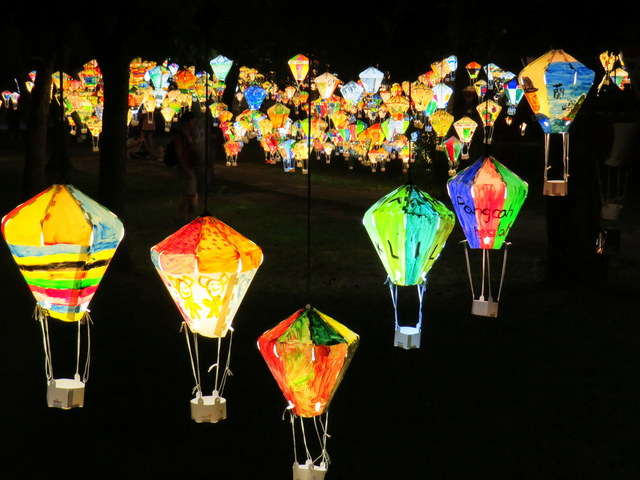 臺東縣政府提供-鐵花新聚落-彩繪熱氣球