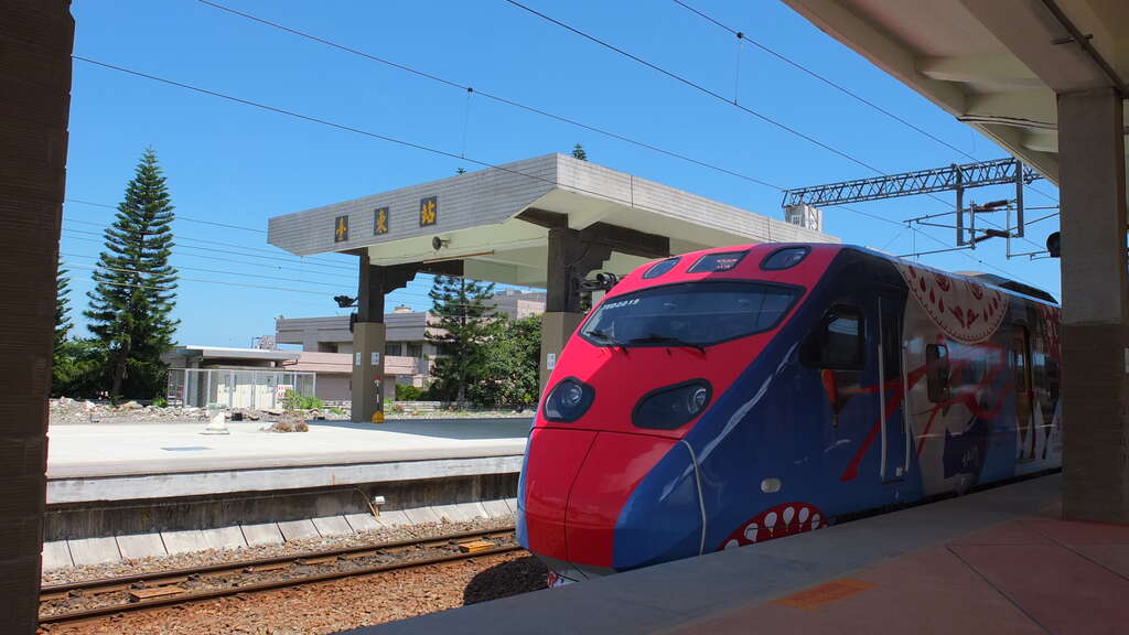 臺鐵局國慶連假加開146列加班車疏運旅客