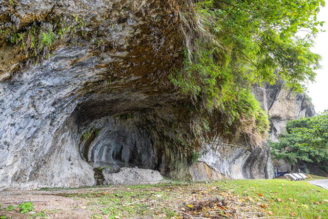 Baxian Caves