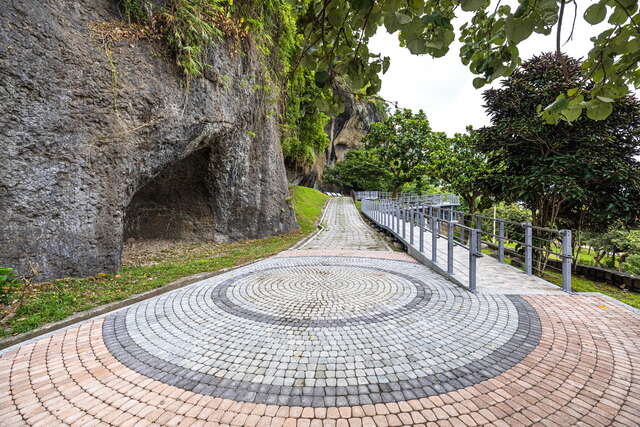 Baxian Caves