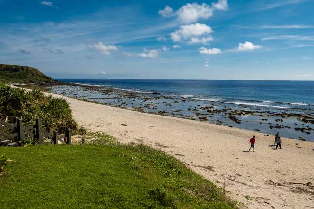 Dabaisha (Large White Beach)