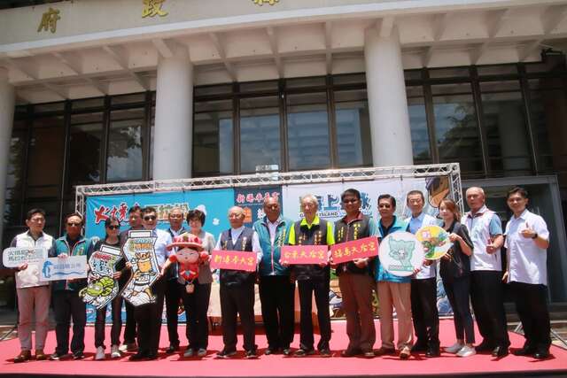 绿岛长泳暨火烧岛马拉松记者会合照_图片取自於台东县政府县政新闻