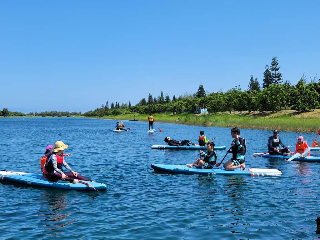 透过亲子趣味竞赛，熟练救溺技能