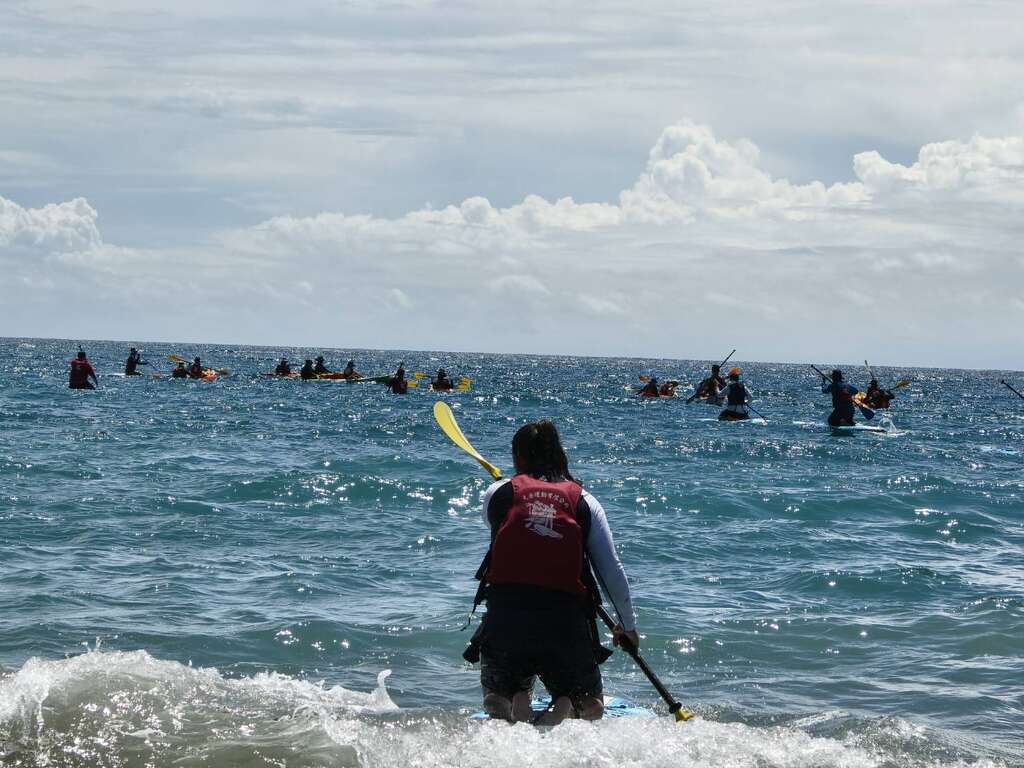 杉原湾免费借用救生衣_图片为台东县政府提供