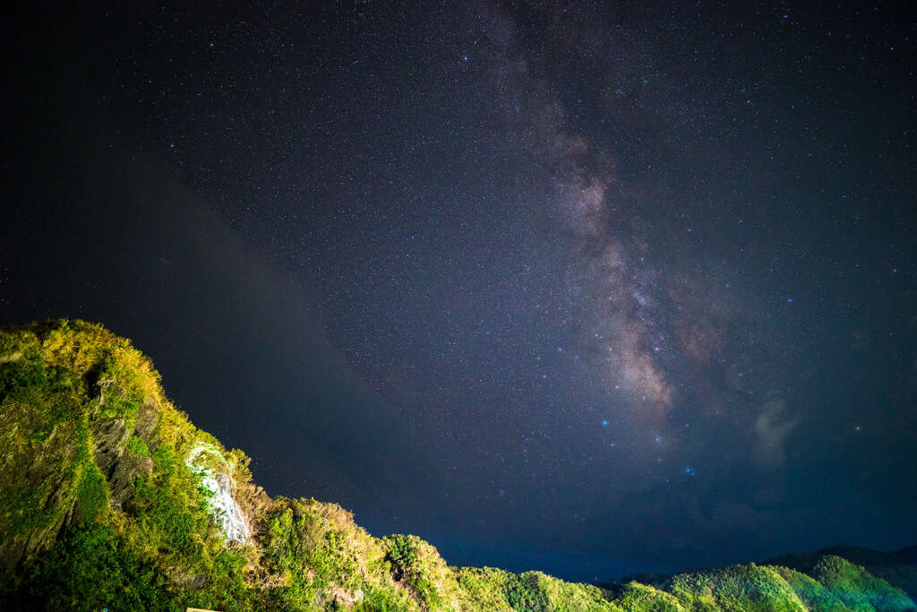 在悠揚的音樂聲中，享受獨特的綠島星空
