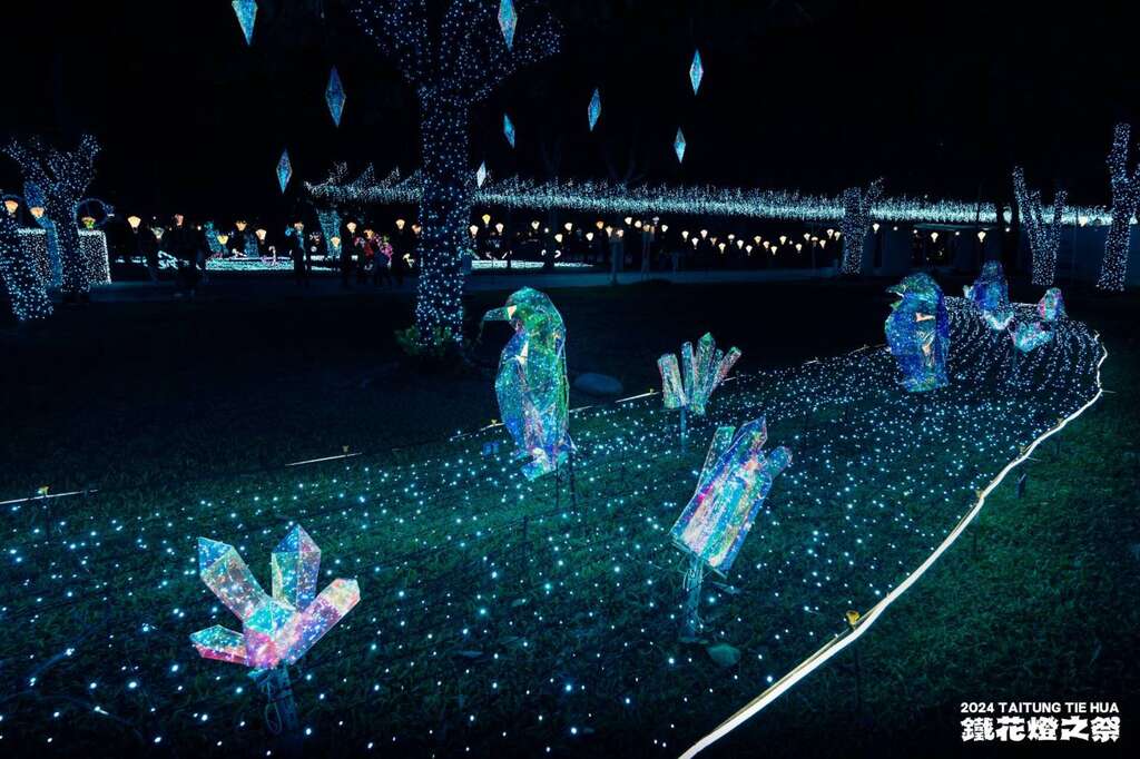 璀璨「冰晶企鹅」_图片取自台东县政府县政新闻