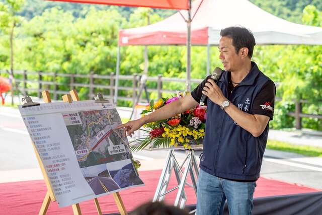 針對龍馬大道的興建，縣府運用知本溪土石填築堤身提高水防標準_圖片取自台東縣政府縣政新聞