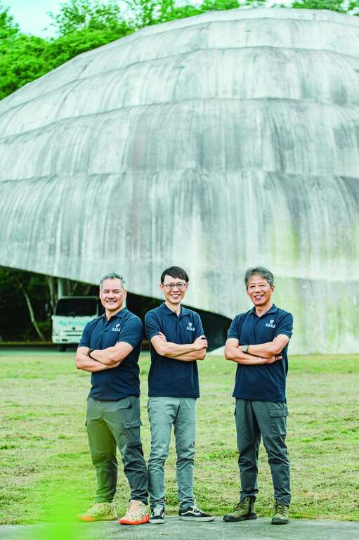 介紹飛行員如何從培訓、面對火與風的挑戰，成就每一次幸福升空。_照片取自臺東縣政府縣政新聞