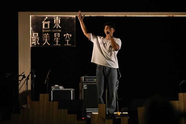 千禧全製作唱跳歌手王ADEN_圖片取自臺東縣政府縣政新聞