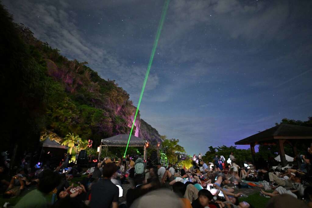 儘管雲量偏多，星星仍於雲隙中現身_照片取自臺東縣政府縣政新聞