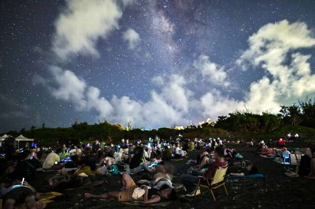 台東「成功」最美星空音樂會 近三千位民眾共賞星空_照片為臺東縣政府提供