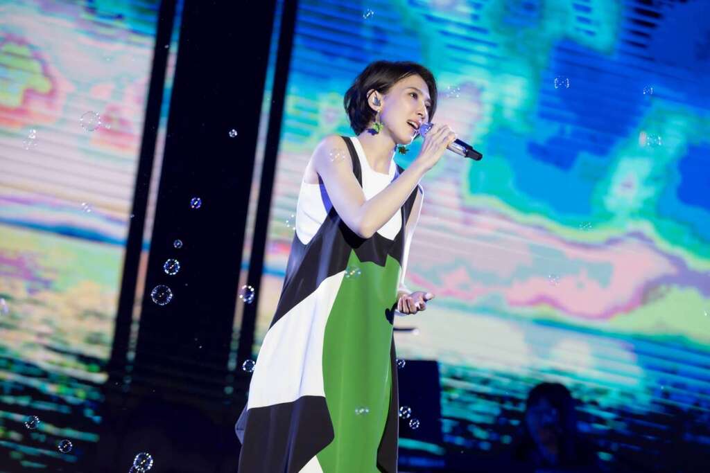 戴佩妮以〈一個人的行李〉揭開她的段落序幕_圖片取自臺東縣政府縣政新聞