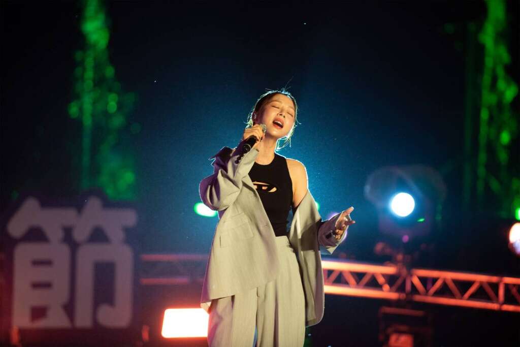 孫淑媚帶來精采演出_照片為臺東縣政府提供