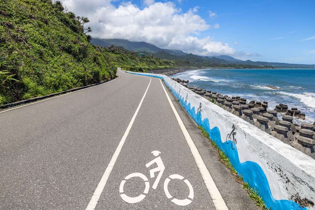 由舊海岸公路轉型而成的八嗡嗡自行車道