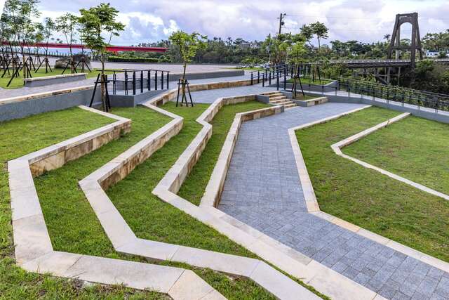 Donghe Bridge Scenic Area