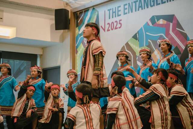 霧鹿國小演出_圖片取自臺東縣政府縣政新聞