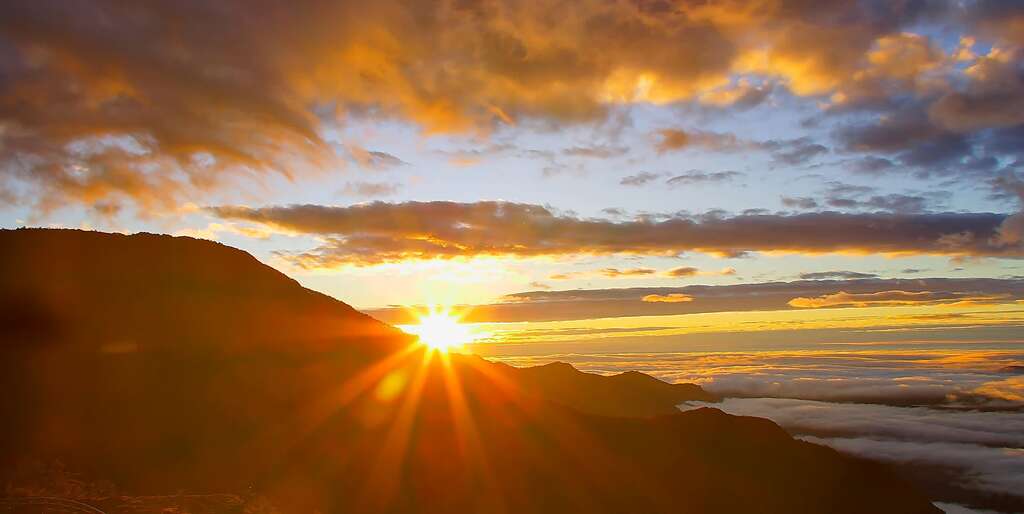 南横日出-县府提供照片