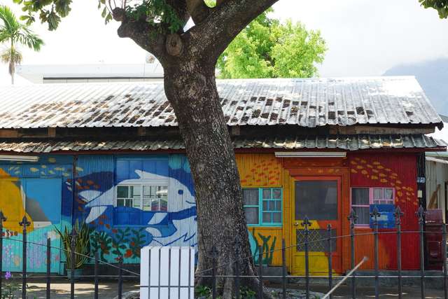 都蘭部落房屋特色彩繪