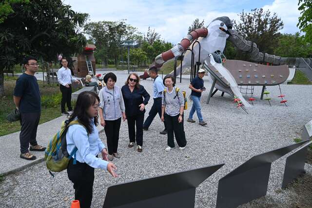 縣府團隊向Miller主席說明_圖片取自台東縣政府縣政新聞