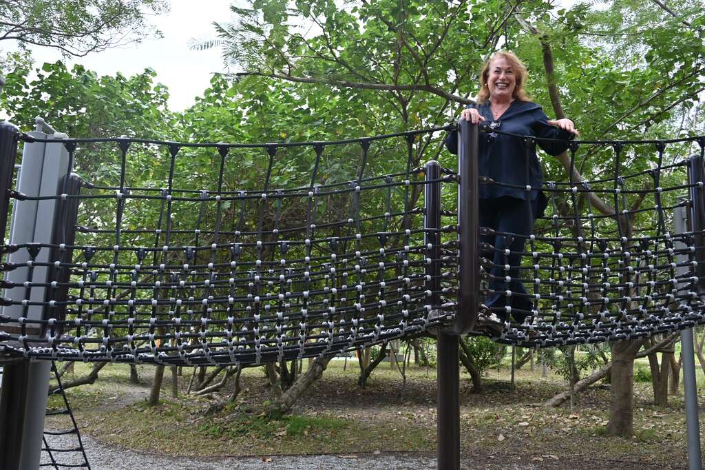 Miller主席親自體驗_圖片取自台東縣政府縣政新聞