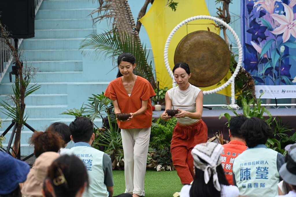 开幕活动「百人颂钵・百钵齐鸣」_图片取自台东县政府县政新闻