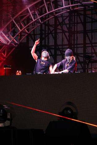 加州與臺北「DJ雙人組GANJA」_圖片取自臺東縣政府縣政新聞