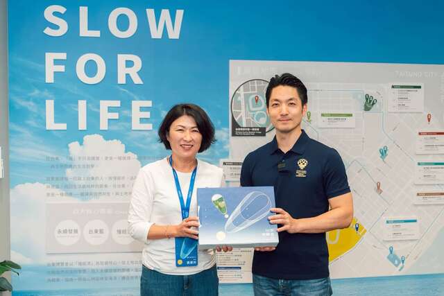 活的學校與蔣萬安市長合影_圖片來源台東縣政府縣政新聞